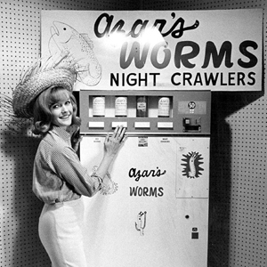 Obscure and Uncommon Uses of Vending Machines 1940s Vending Machine Worms